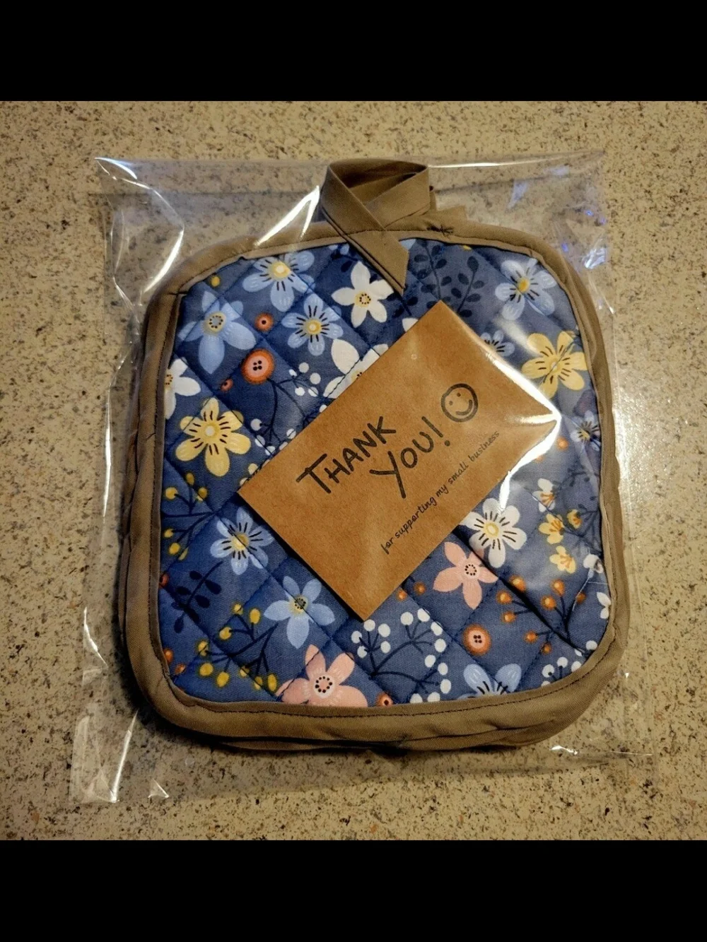 Floral Quilted Pot Holder - Blue